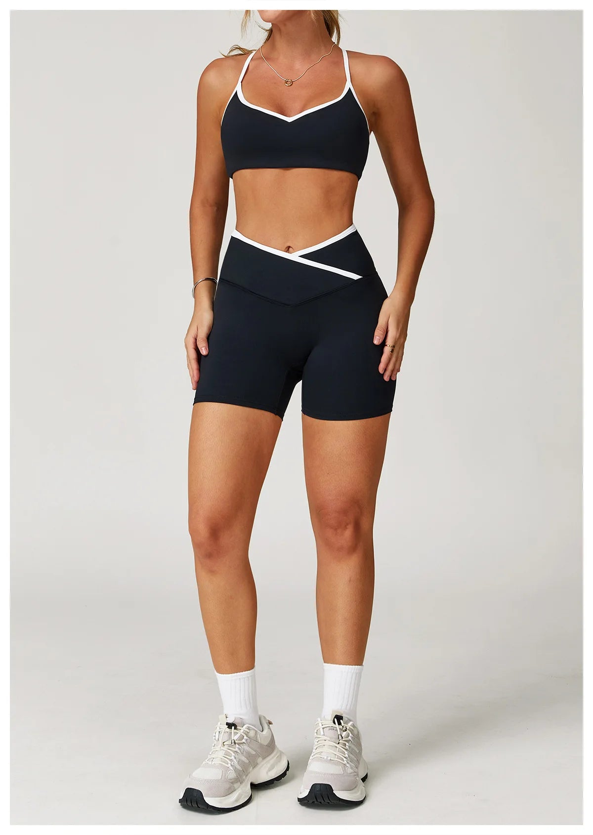 GYMBABE Contour Short Set
